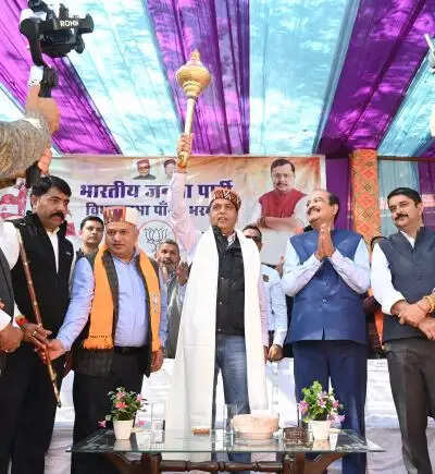 प्रदेश में विकास ठप, दिल्ली दौड़ में व्यस्त मुख्यमंत्री : जयराम ठाकुर