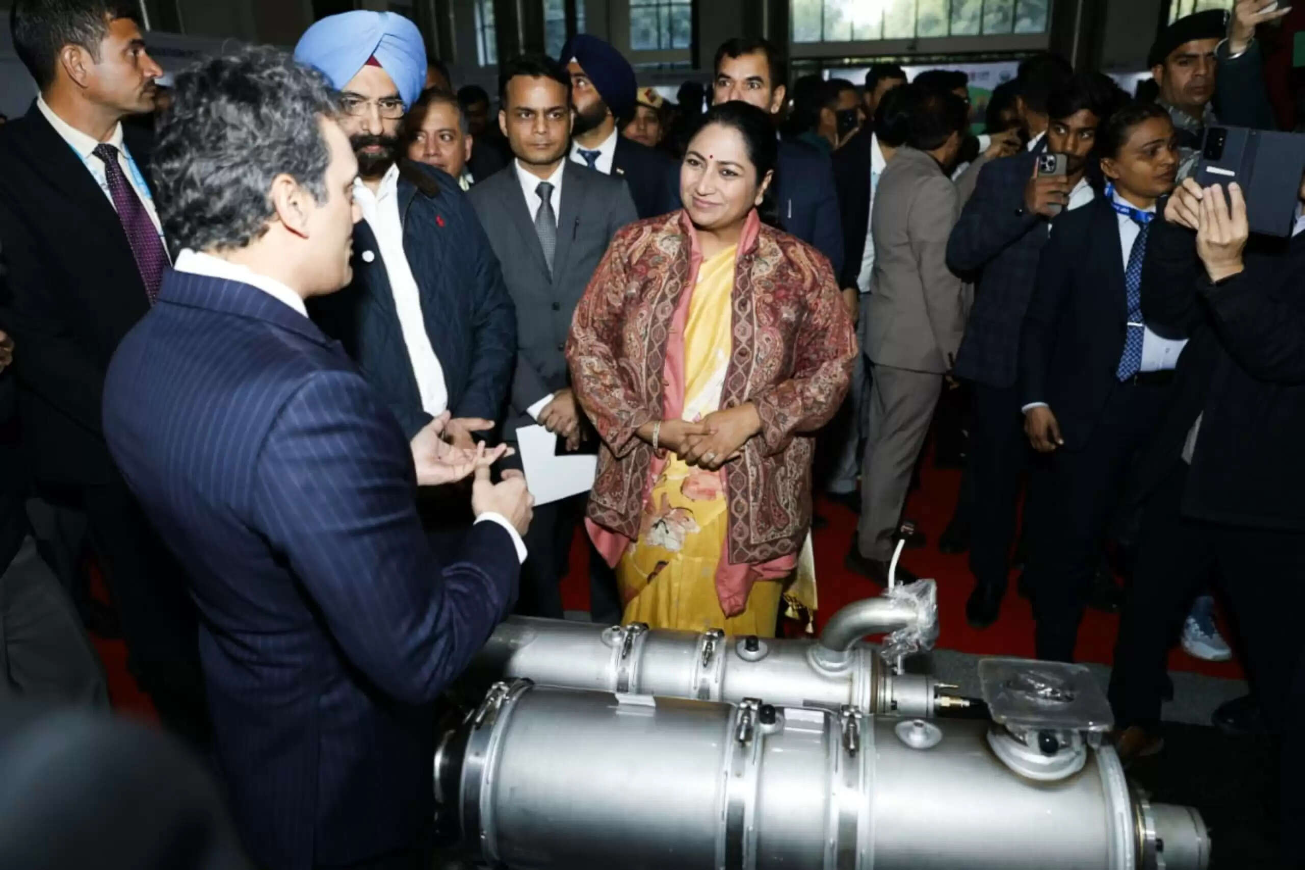 मुख्यमंत्री ने आईआईटी दिल्ली में किया ‘प्रदूषण के खिलाफ इनोवेटिव सॉल्यूशंस प्रदर्शनी’ का शुभारंभ