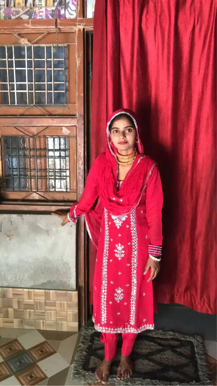 पलवल के रजपुरा में मां-बेटे की मौत से हड़कंप, पति पर गला दबाकर हत्या का आरोप