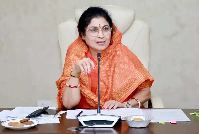 भोपाल के ईएसआईसी अस्पताल के उन्नयन और चिकित्सा सुविधाएं बढ़ाने की मांग की