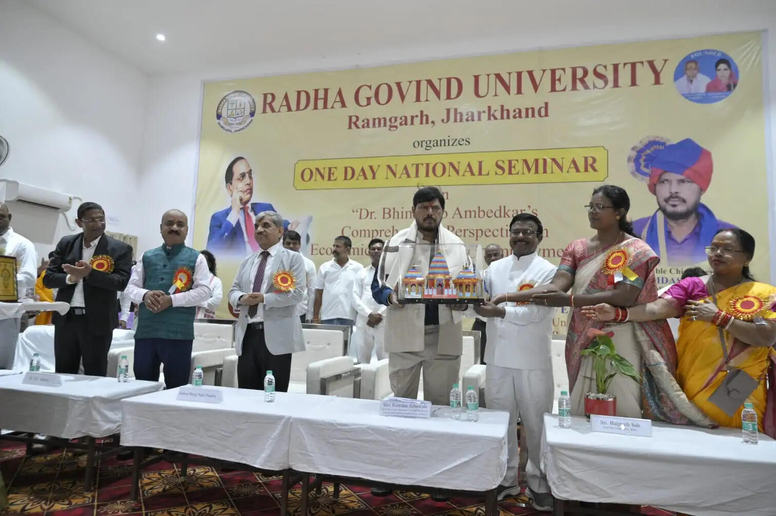 बाबा साहेब का जीवन युवाओं के लिए संघर्ष, शिक्षा और आत्मसम्मान की प्रेरणा : अठावले
