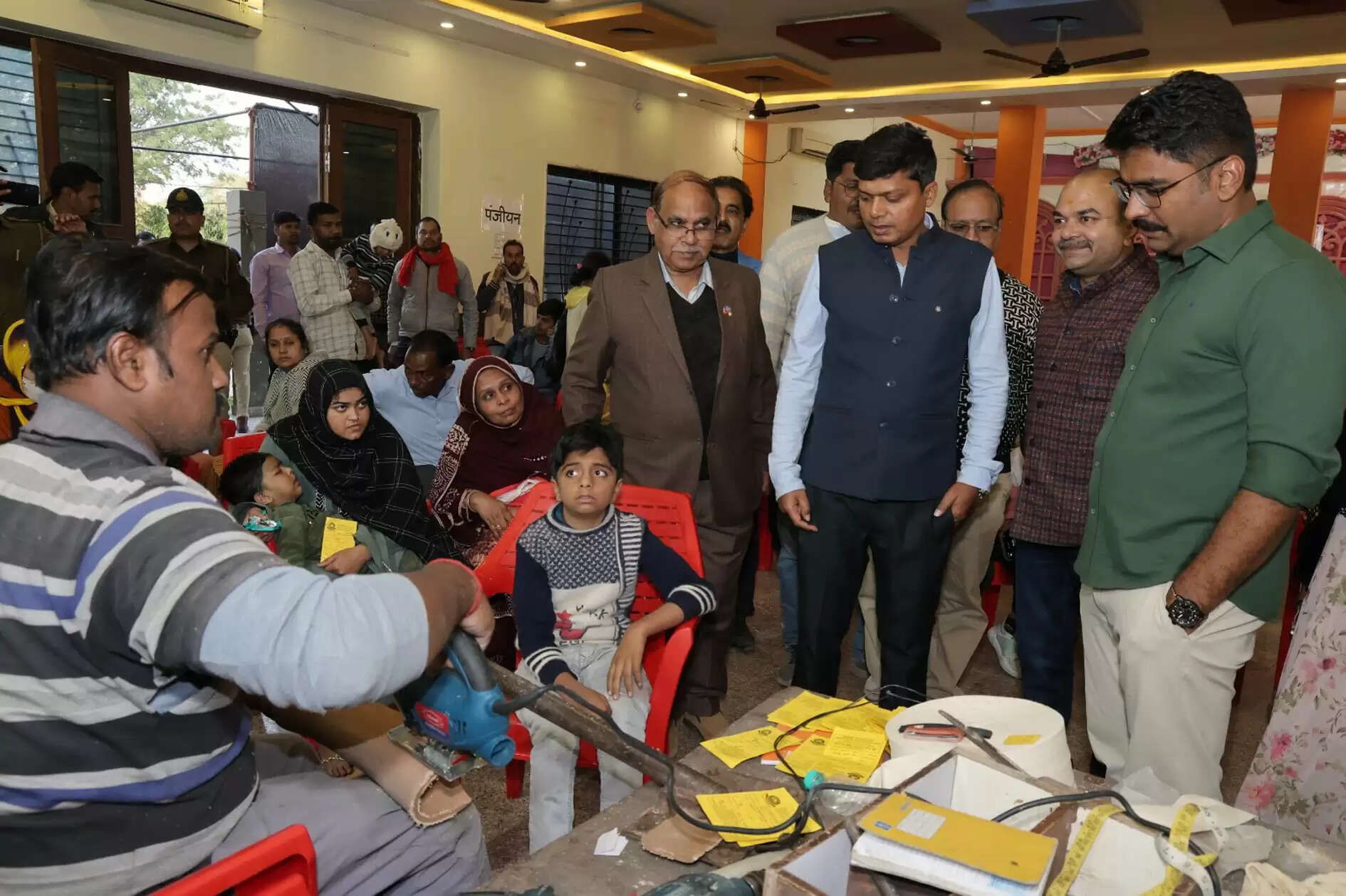 उज्जैनः सेवा शिविर में 170 दिव्यांगों को नि:शुल्क शिविर लगाकर दी सौगाते