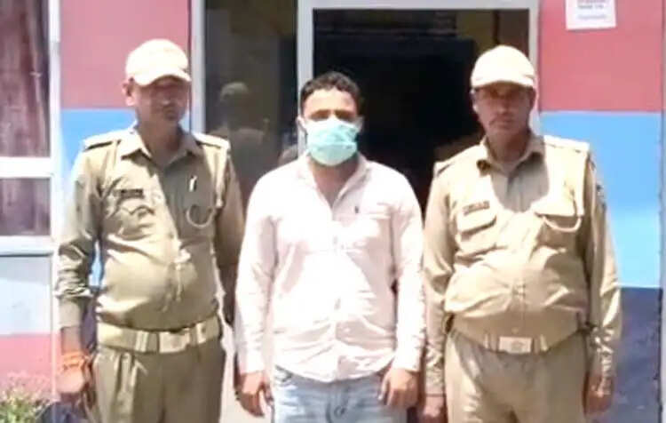 गुड़ मंडी कार लूट प्रकरण में पांच हजार का इनामी गिरफ्तार