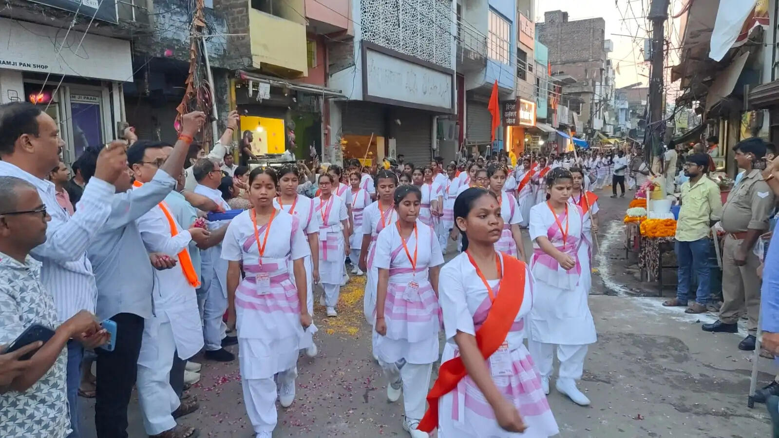 सुलतानपुर में राष्ट्र सेविका समिति का निकला पथ संचलन