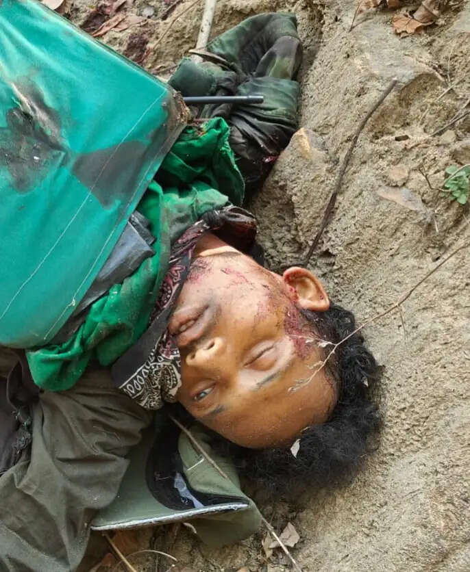 झारखंड के हजारीबाग जिले में मुठभेड़ में 15 लाख का इनामी शहदेव महतो सहित चार नक्सली ढेर