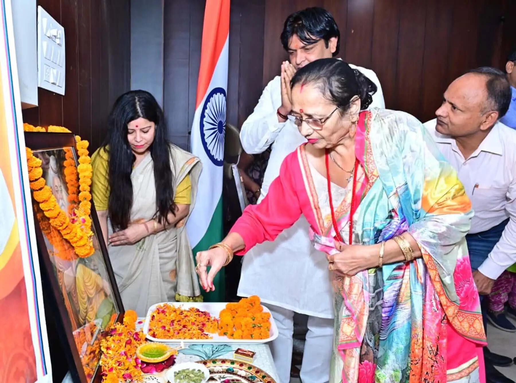 गुरुग्राम: महर्षि वाल्मीकि का जीवन तपस्या, ज्ञान और समाज सेवा की प्रेरणा देता है: राजरानी मल्होत्रा