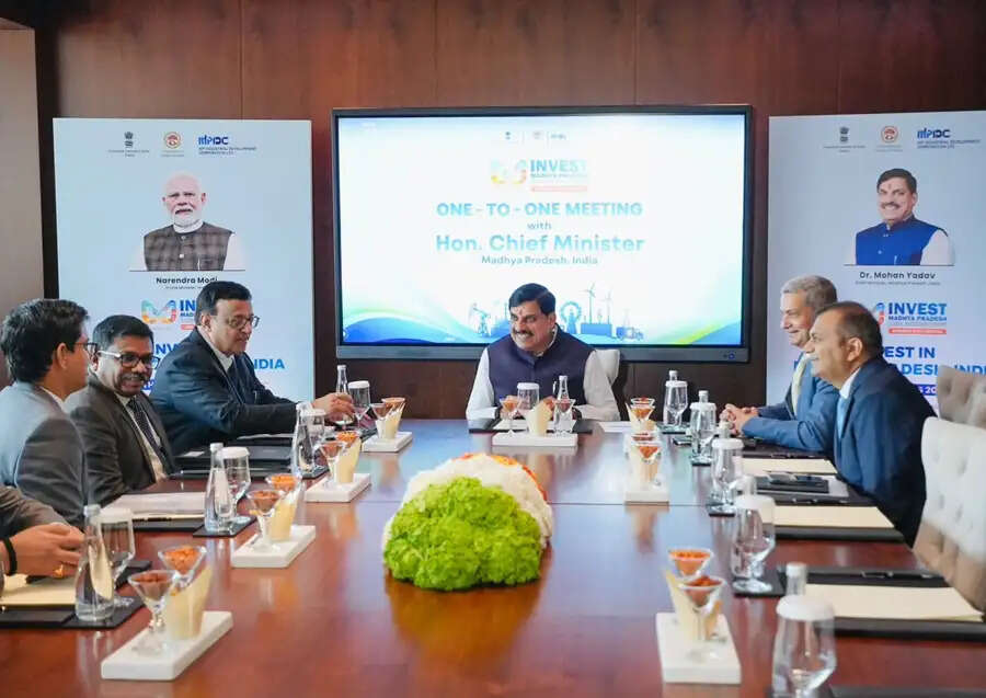 बेहतर लॉजिस्टिक व्यवस्था से मप्र के उत्पादों को वैश्विक बाजारों से जोड़ने में मिलेगी मदद : मोहन यादव