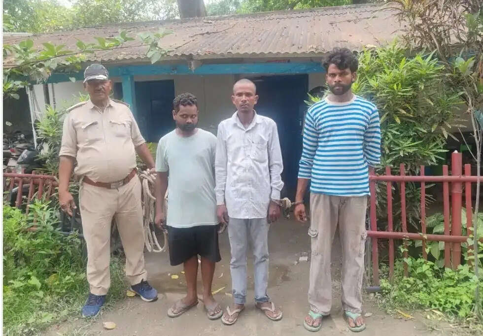 वीरपुर में ब्राउन शुगर कारोबार का खुलासा, महिला समेत तीन गिरफ्तार
