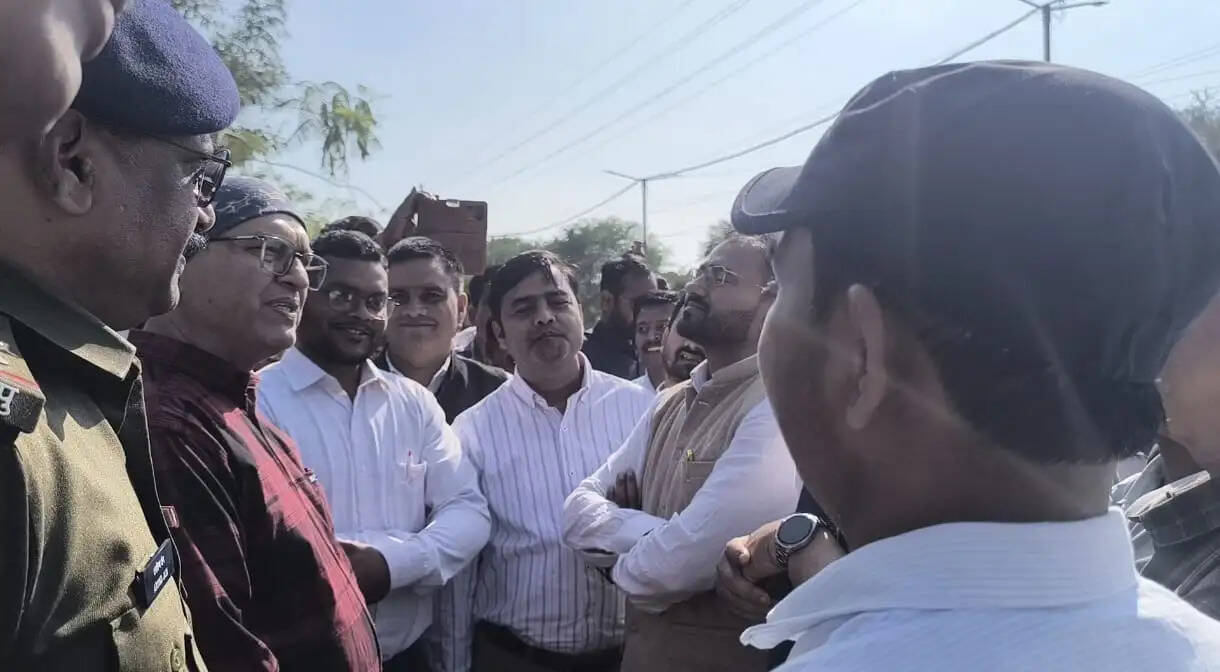 अनूपपुर: पटवारियों की हड़ताल&nbsp;16 दिन बाद खत्म, प्रशासन ने मानी मांगें