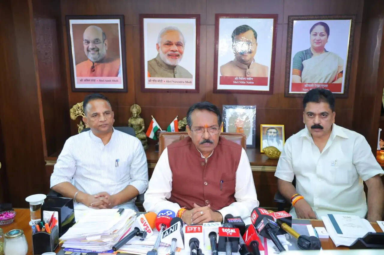 कंझावाला मामले में दिल्ली भाजपा करेगी अनुशासनात्मक कार्रवाई, दोनों पक्षों को नोटिस जारी