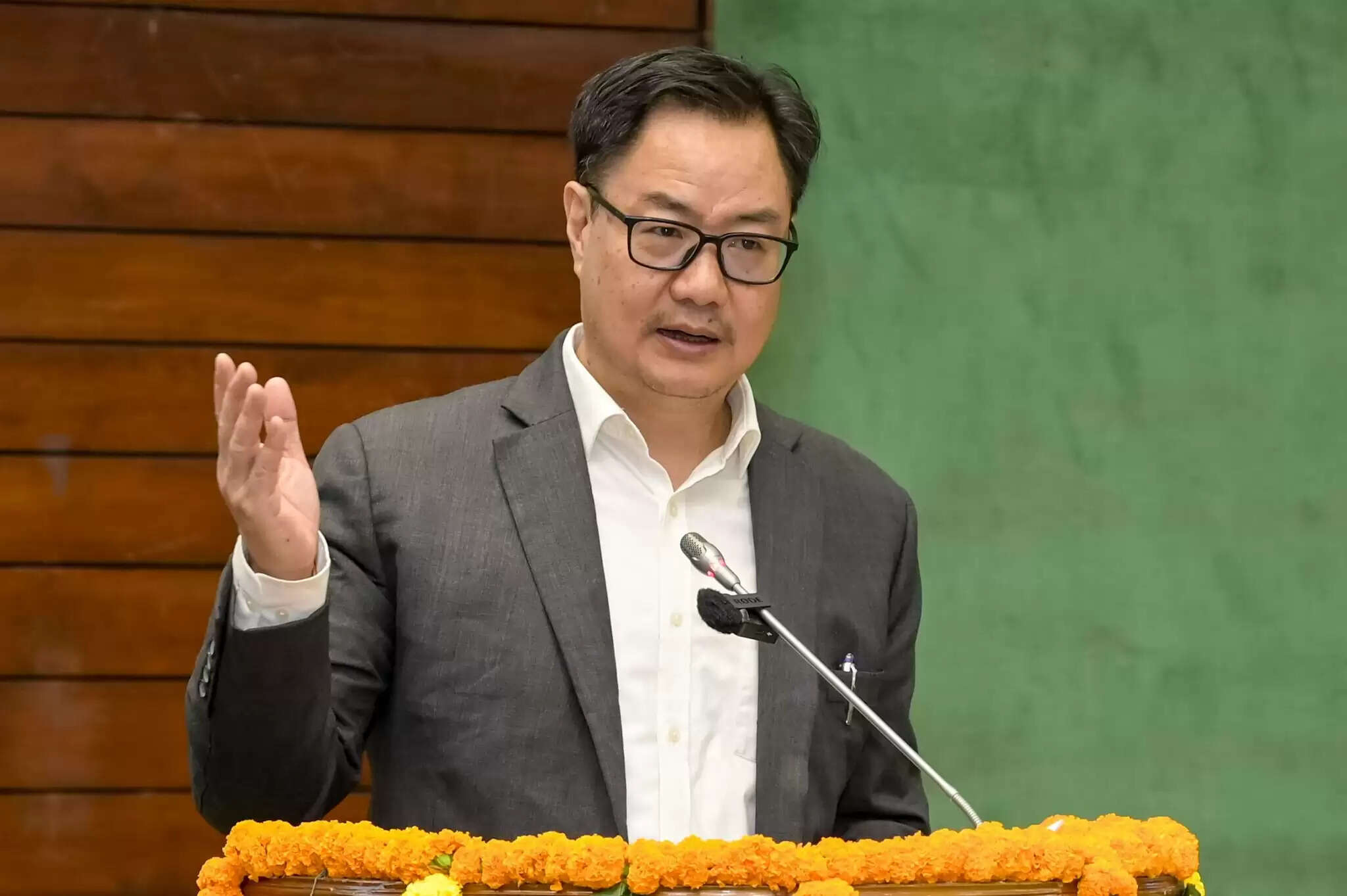 किरेन रिजिजू ने दिल्ली विधानसभा की 100 दिनों में नेवा लागू करने की उपलब्धि की सराहना की