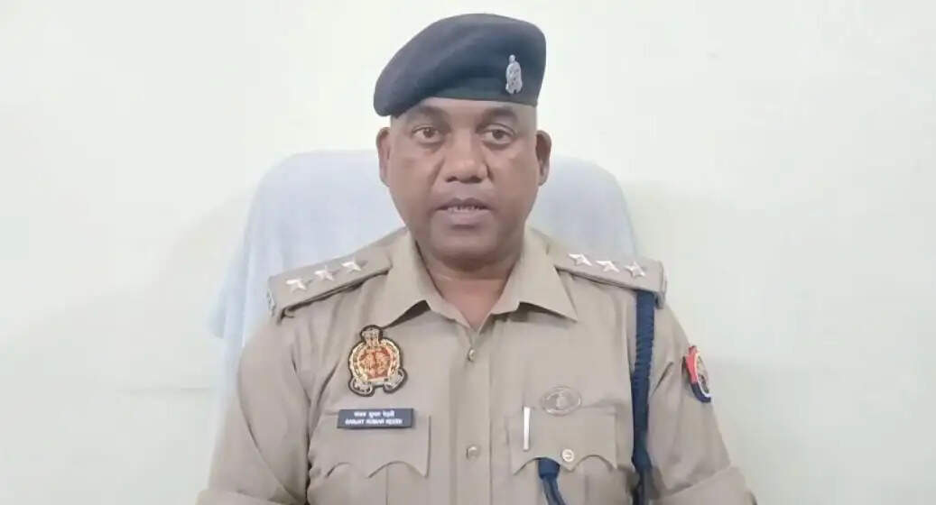 चोरी के शक में युवती से बलपूर्वक पूछताछ का मामला, आरोपित हिरासत में