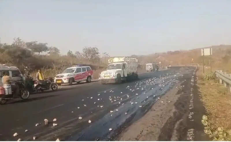 रतलामः डायल 112 के जवानों की सतर्कता से टला बड़ा हादसा, टैंकर में लगी भीषण आग पर समय रहते पाया काबू