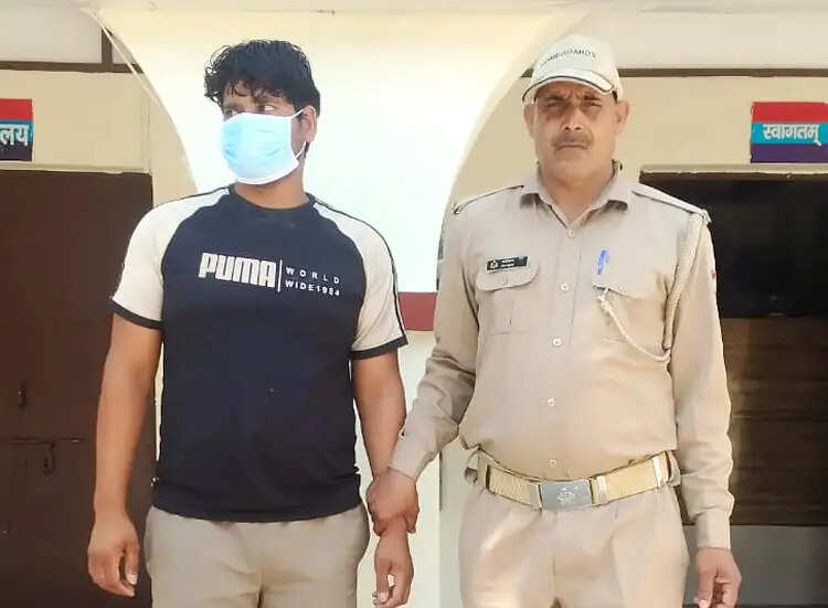 दो साल से फरार इनामी गिरफ्तार, कई राज्यों की पुलिस को थी तलाश