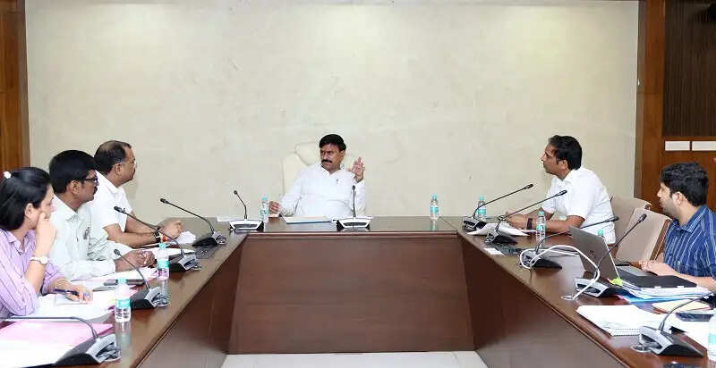मप्र के मुख्य पर्यटन स्थलों को मुख्यमंत्री तीर्थ दर्शन योजना में करें शामिल : राज्य मंत्री लोधी