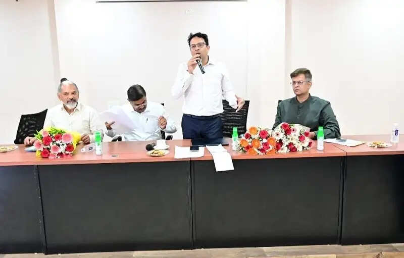 मप्रः मंडीदीप औद्योगिक क्षेत्र में एलपीजी आपूर्ति व्यवस्था की हुई समीक्षा