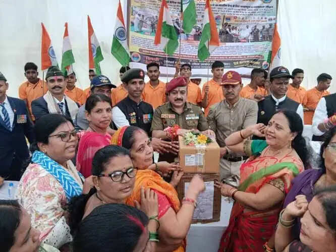 सुरक्षाबलों के जवानों काे प्रेषित किया गया 10471 हस्तनिर्मित राखियां
