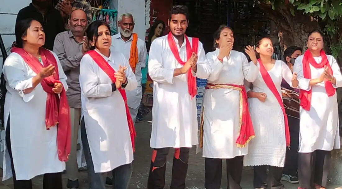 एक साथ रंग मंडल ने नुक्कड़ नाटक के माध्यम से दिया नशामुक्त समाज का संदेश