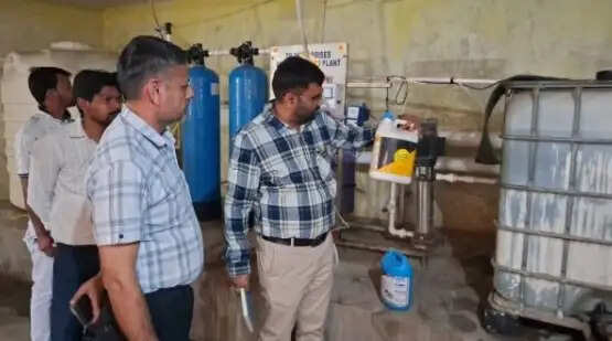 बिना अनुमति से चल रहा था आर.ओ प्लाण्ट, भूगर्भ जल विभाग की टीम ने मारा छापा