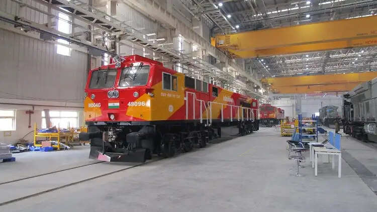रेल मंत्री और मुख्यमंत्री करेंगे मढ़ौरा लोकोमोटिव फैक्ट्री का विशेष निरीक्षण