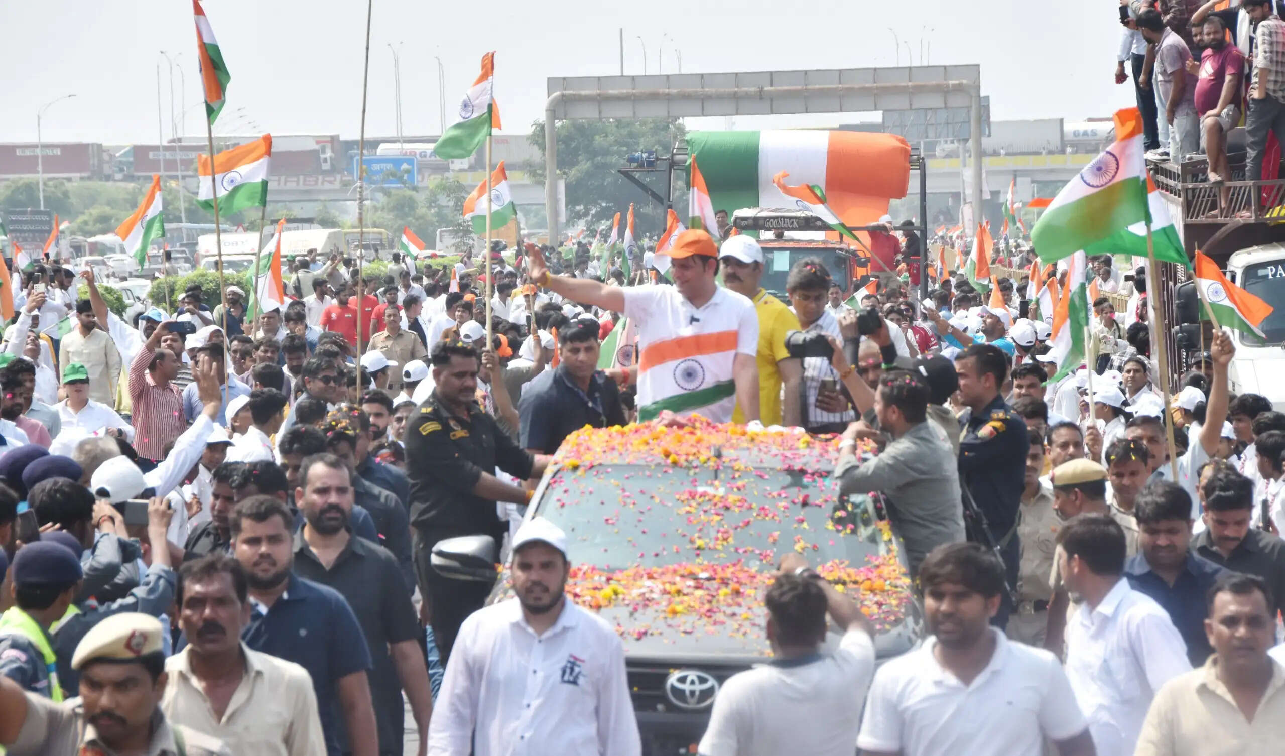 पलवल के नाम विश्व रिकॉर्ड की दावेदारी, गौरव गौतम के नेतृत्व में दो श्रेणियों में बनाया कीर्तिमान