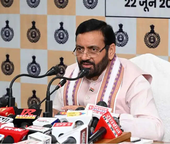 दिल्ली एनसीआर में&nbsp;बीएस-6&nbsp;ट्रक-बस खरीद पर शतप्रतिशत मोटर वाहर कर माफ
