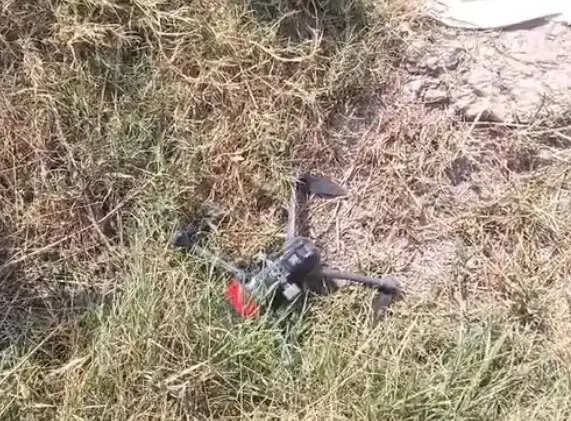 फिरोजपुर सीमा क्षेत्र में मिला पाकिस्तानी ड्रोन, बीएसएफ ने चलाया सर्च ऑपरेशन