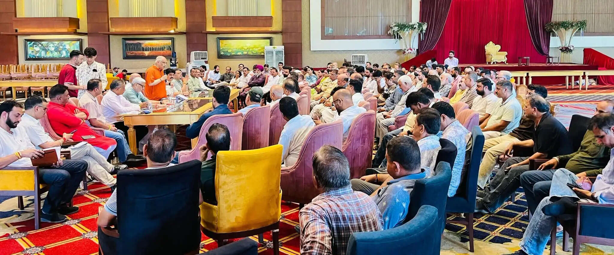 भाजपा ने डॉ. श्यामा प्रसाद मुखर्जी पखवाड़ा और राष्ट्रीय अध्यक्ष के दौरे की तैयारियों की समीक्षा की
