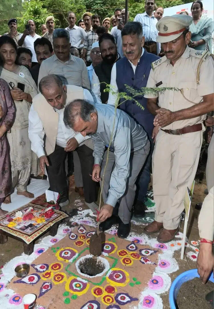 वन मित्रों का मानदेय बढ़ाकर 12 हजार रुपये किया जाएगा : मुख्यमंत्री