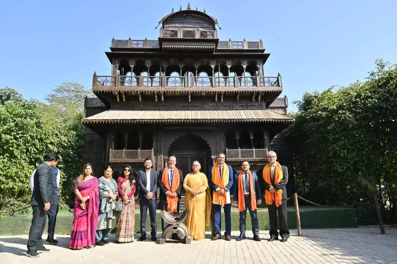 ब्राज़ील के मेयर ने लखनऊ नगर निगम के विकास कार्यों की सराहना की, रोमिन्हो बोले 'मुस्कुराइए हम लखनऊ में हैं'