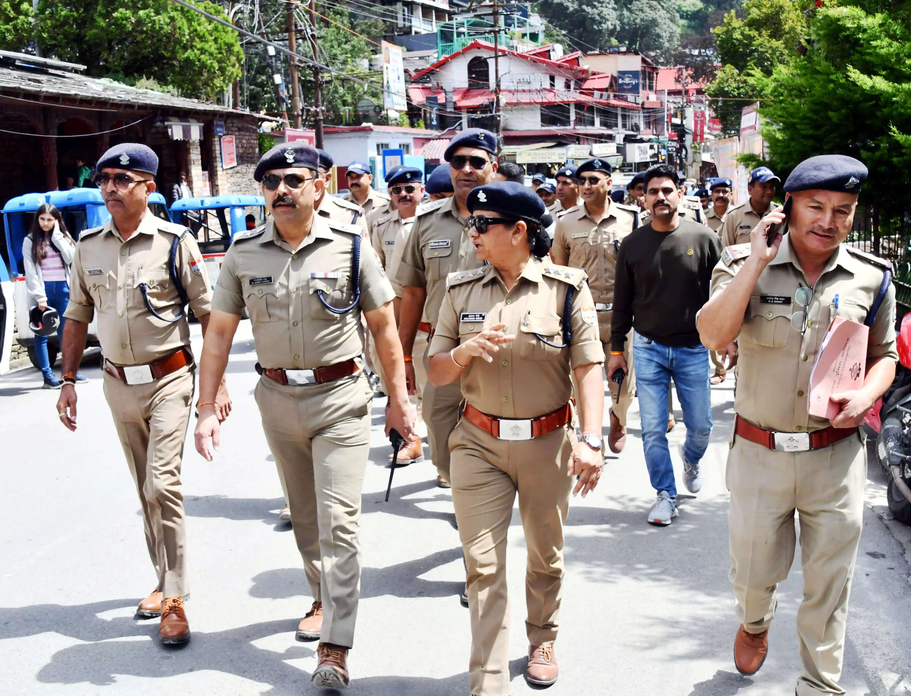 मां नंदा देवी महोत्सव को लेकर पुलिसकर्मियों को ब्रीफिंग, सुरक्षा-यातायात व्यवस्था मजबूत रखने के निर्देश