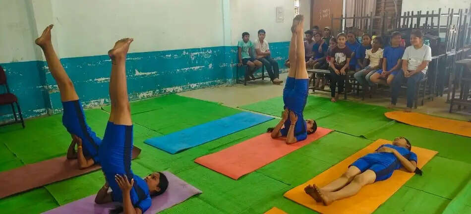 दर्रा में योगा ओलंपियाड का आयोजन, प्रतिभाओं ने दिखाई योग शक्ति
