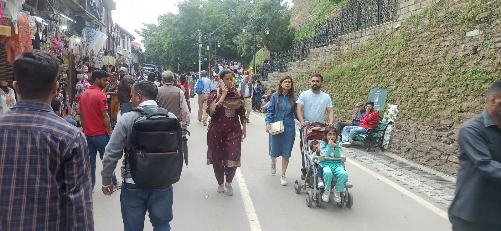 हिमाचल में 26 जून तक आंधी-बारिश का येलो अलर्ट, 4 डिग्री लुढ़का तापमान, मानसून की दस्तक का इंतजार