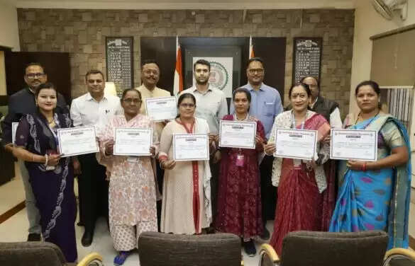 विशेष संक्षिप्त पुनरीक्षण: रायगढ़ जिले के 1033 पोलिंग बूथ में डिजिटाइजेशन कार्य सौ फ़ीसदी पूरा