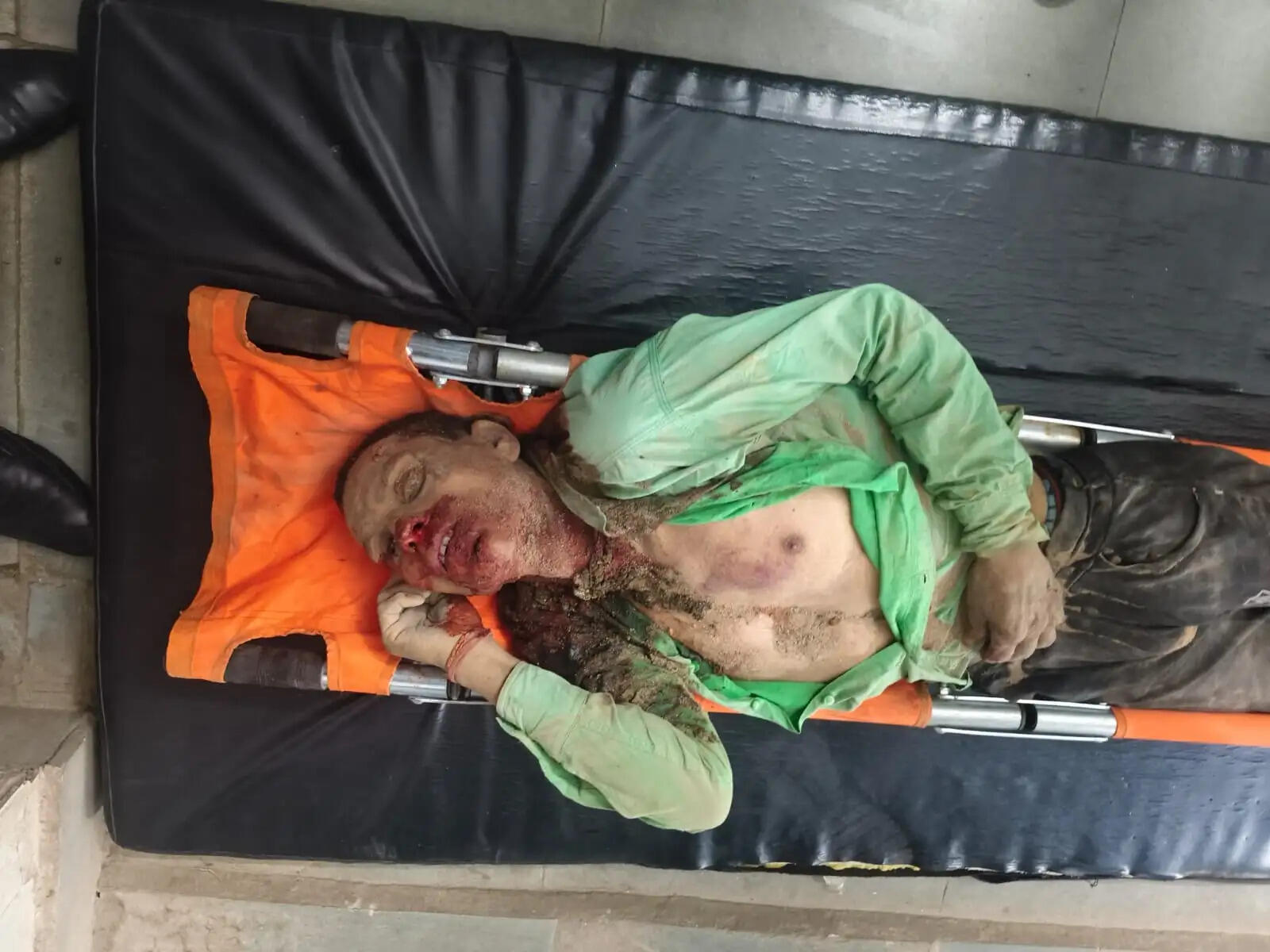 (अपडेट) अनूपपुर: 4 मंजिला लॉज गिरी, एक व्यक्ति की मौत, 7-8 लोगों के फंसे होने की आशंका