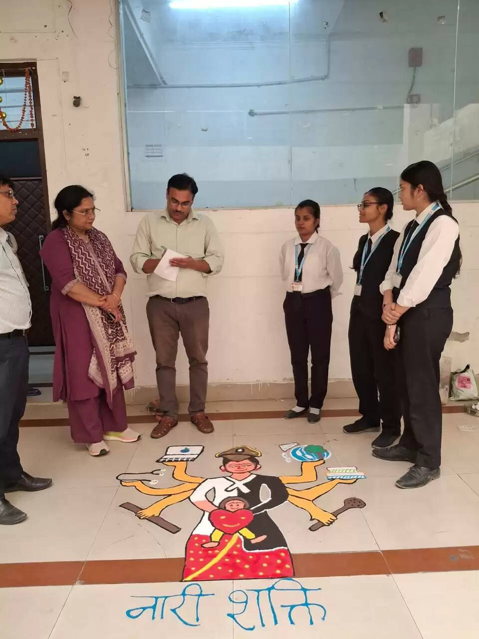 पूर्वांचल विश्वविद्यालय में ‘नारी शक्ति वंदन’ का सजीव प्रसारण, छात्राओं ने रंगोली व पदयात्रा से जताया समर्थन