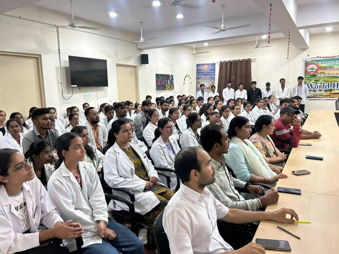 आयुर्वेद विवि में बिजली बचत की अनूठी पहल