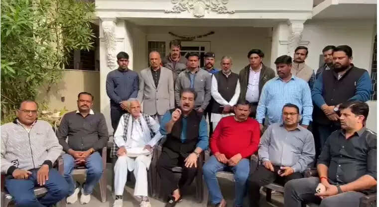 जयपुर मेटल फैक्ट्री के मजदूरों को न्याय दिलाने की खाचरियावास उतरे सड़क पर