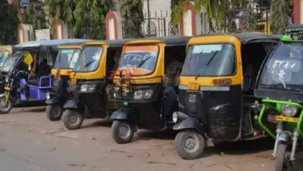 ऑटो परमिट हस्तांतरण की प्रक्रिया सरल करने की मांग को लेकर संघ ने आयुक्त को लिखा पत्र