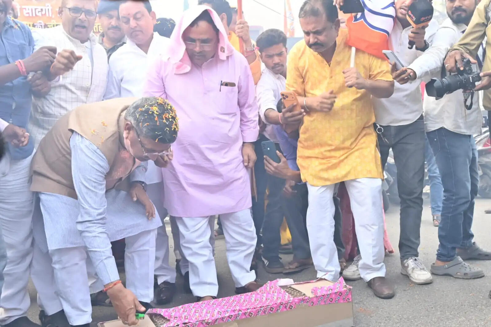 पश्चिम बंगाल, असम और पुडुचेरी में भाजपा को प्रचंड बढ़त, आदित्य साहू ने जताई प्रसन्नता
