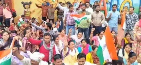 रायपुर : अतिथि शिक्षकों की हड़ताल पर सरकार सख्त, 27 जुलाई तक काम पर नहीं लौटे तो सेवा समाप्त
