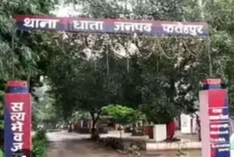 ट्रक की टक्कर से मोटरसाइकिल सवार दो युवकों की मौत, तीसरा घायल