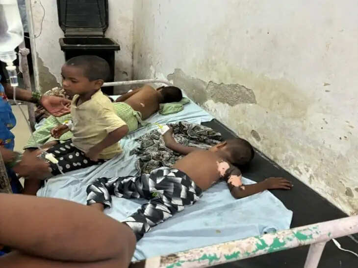 सुलतानपुर में आकाशीय बिजली गिरने से दाे की मौत, बच्चों समेत आठ लोग झुलसे
