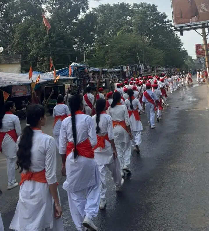 दुर्गा वाहिनी का शक्ति प्रदर्शन, 400 महिलाओं ने किया शक्ति संचलन