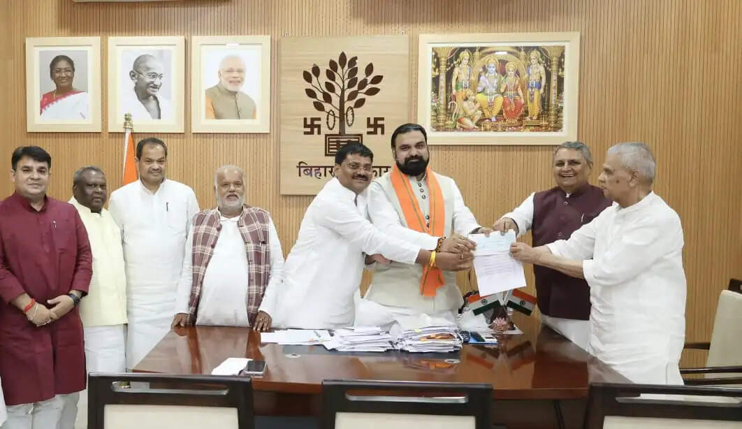 जदयू&nbsp;कोटे के मंत्री, प्रदेश अध्यक्ष, विधायकों एवं विधान पार्षदों ने मुख्यमंत्री राहत कोष में दिया एक माह का वेतन