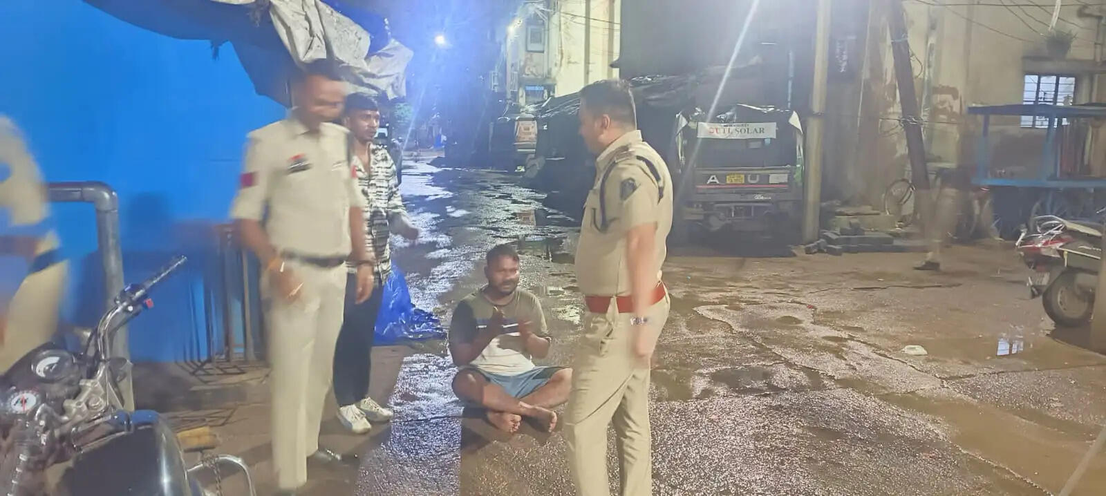 अपराधियों की धरपकड़ अभियान में तेजी, पश्चिम पुलिस ने 134 लोगों पर की कार्रवाई