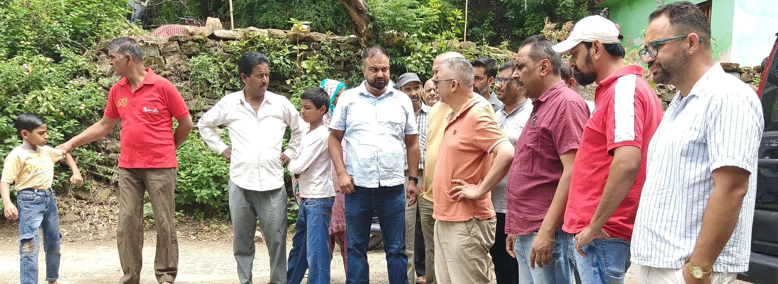 नाहन में मोक्ष धाम की सड़क निर्माण का कार्य शुरू,विधायक अजय सोलंकी ने किया निरीक्षण