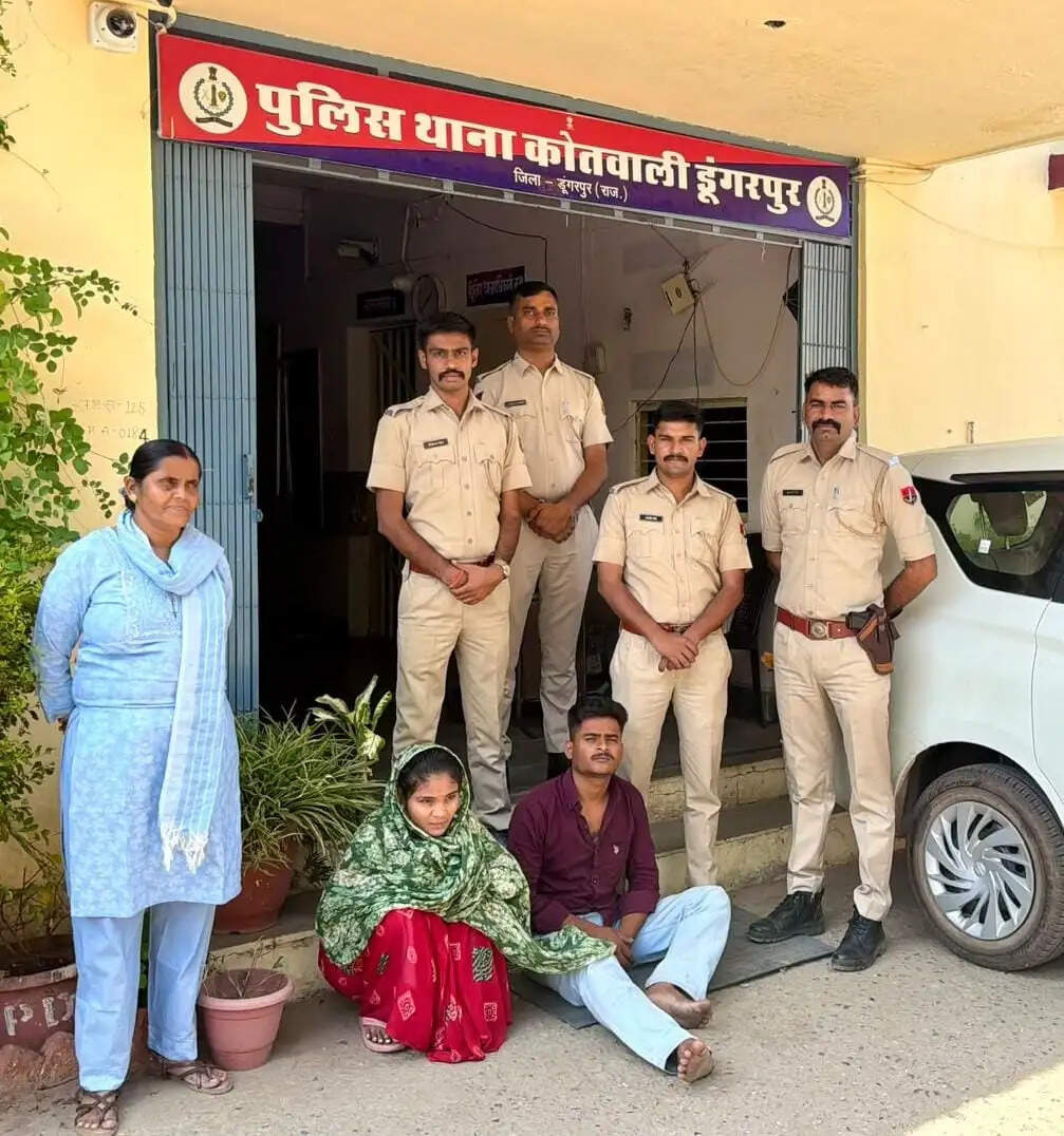 महिला से अवैध संबंधों के शक में जिला अस्पताल के बाहर से दो मरीजों का अपहरण