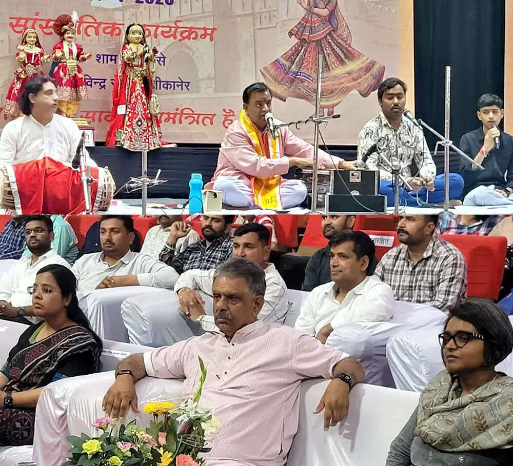 लोक संस्कृति की झलक, कलाकारों द्वारा विविध प्रस्तुतियां रही आकर्षण का केंद्र&nbsp;