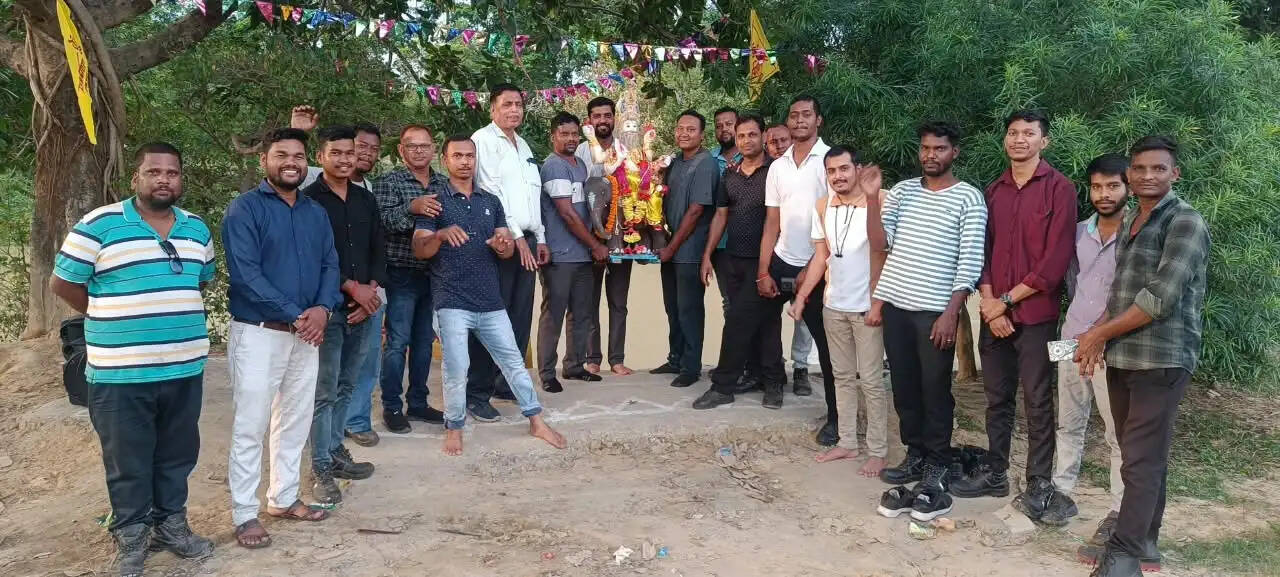 डीएसपीएम ताप विद्युत गृह में विधि-विधान से बाबा विश्वकर्मा की प्रतिमा का विसर्जन